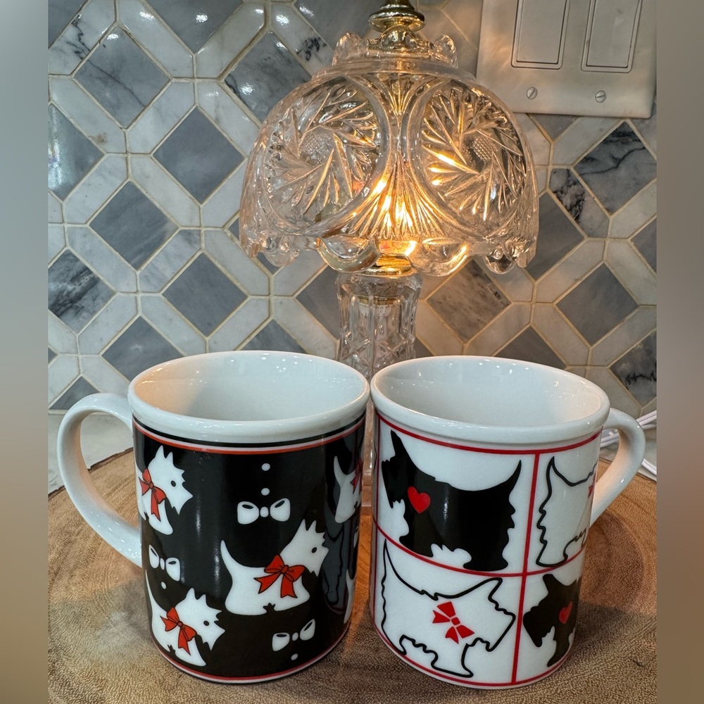 Vintage Set of Scottish Terrier Dog Mugs